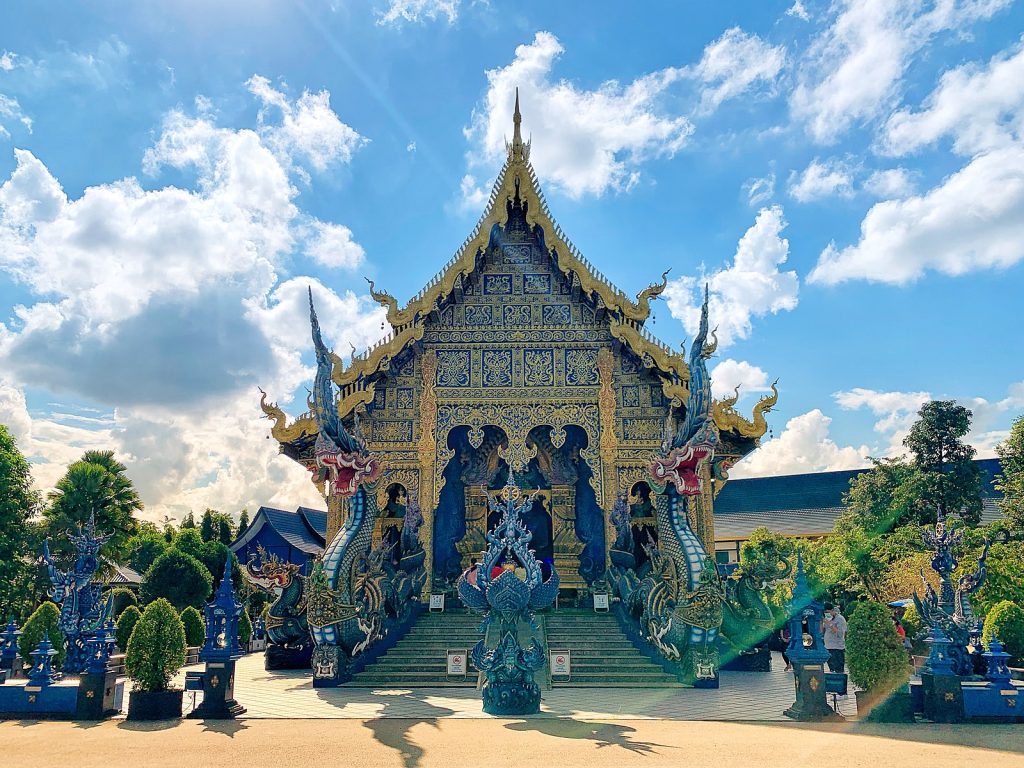 וואט רונג סואה טן (Wat Rong Suea Ten) (המקדש הכחול)