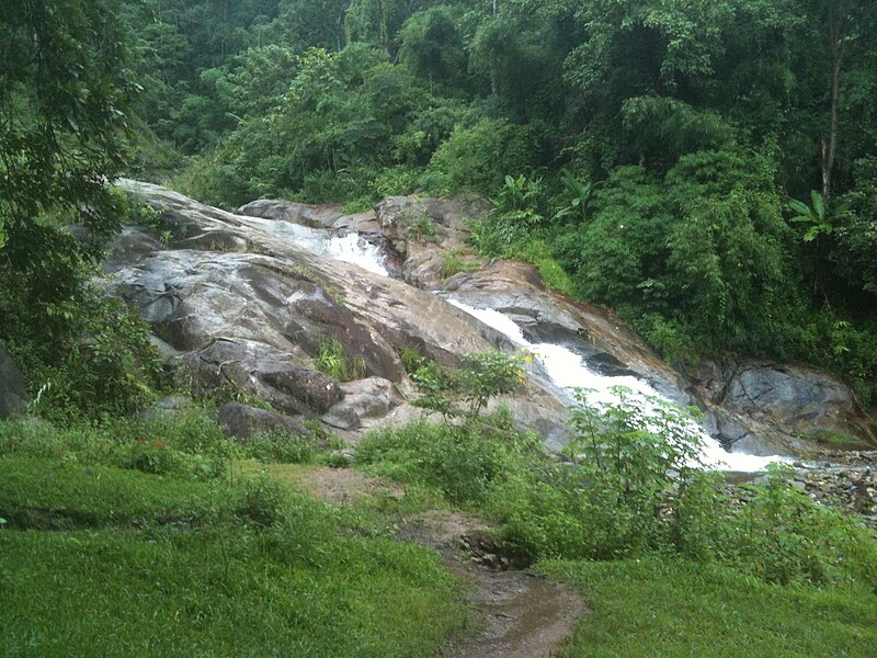 Водопад Мо Паенг