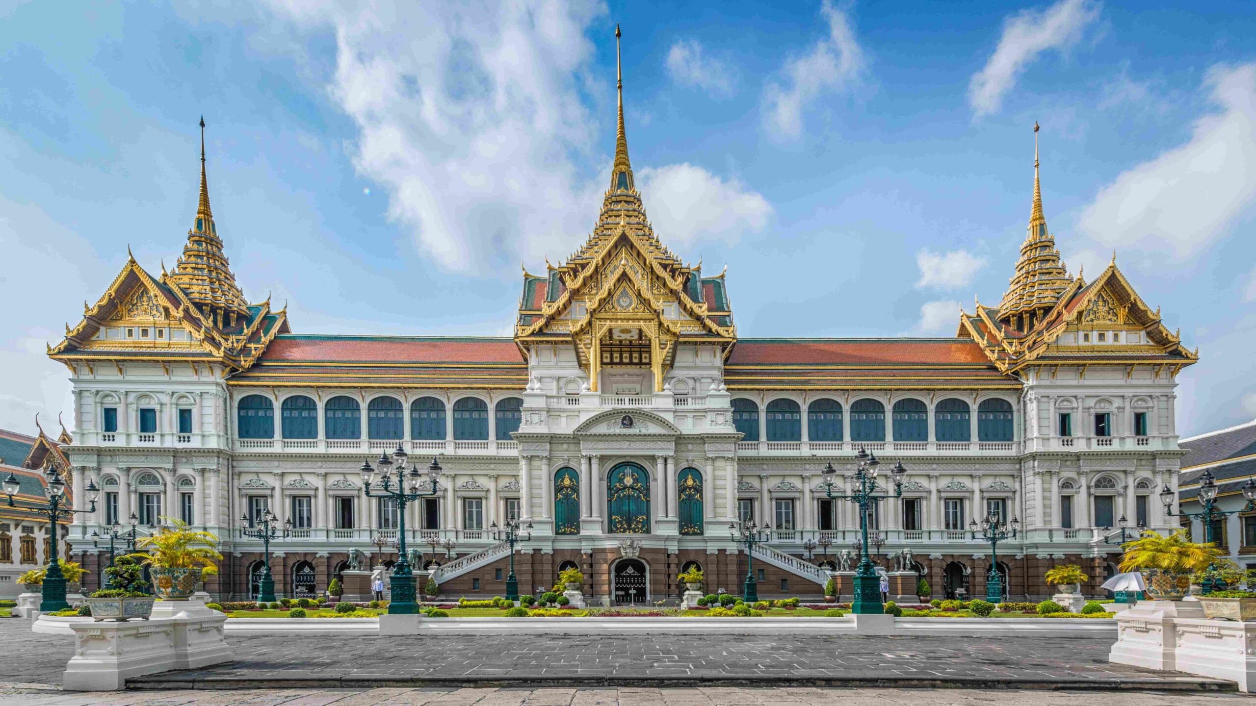 12 سببا لماذا يجب عليك زيارة تايلاند المذهلة [2023]
